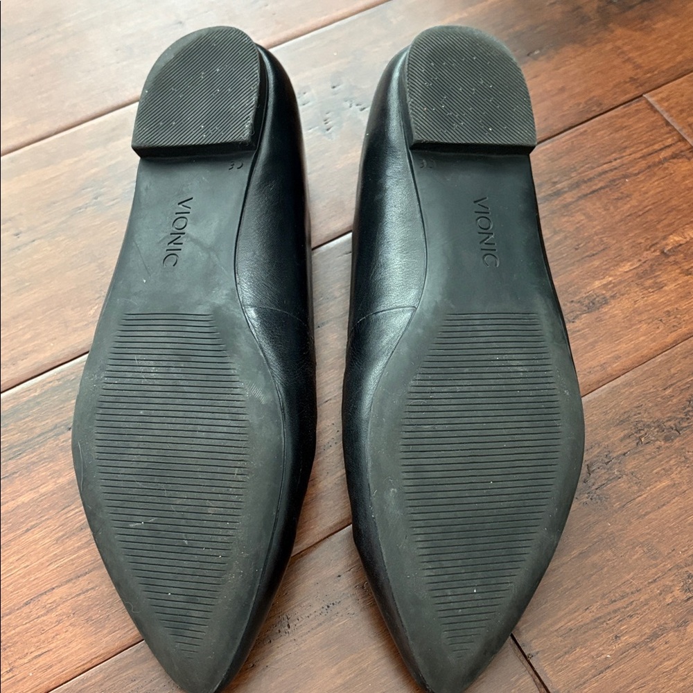 EUC Vionic Black Delilah Adjustable Mary Jane Pointed Toe Flat 10 - Picture 6 of 11